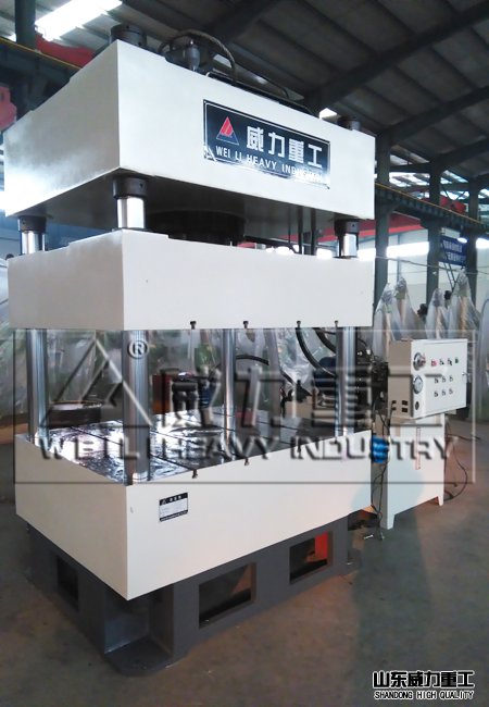 315噸液壓機車間