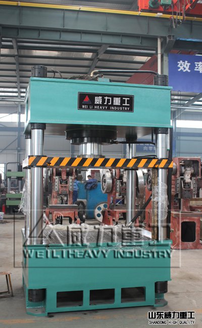 400噸液壓機車間