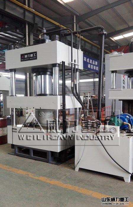 500噸液壓機車間