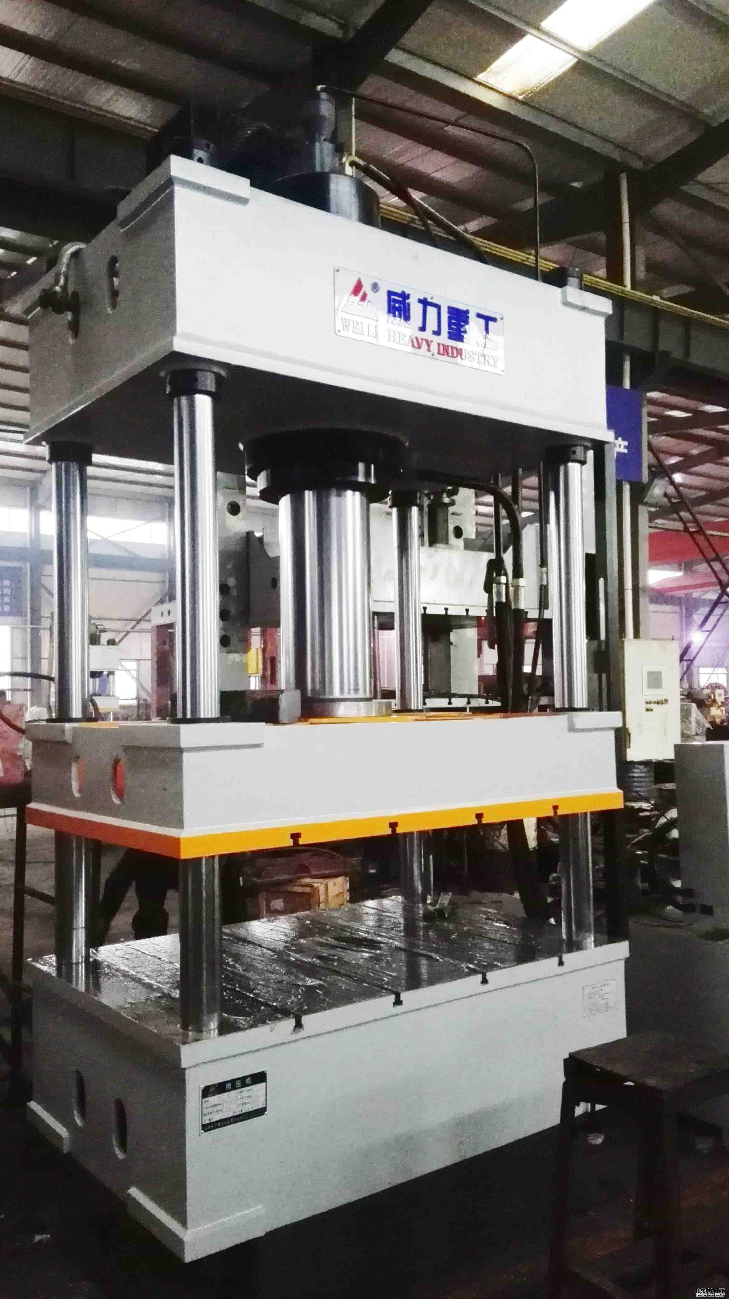 200噸四柱液壓機