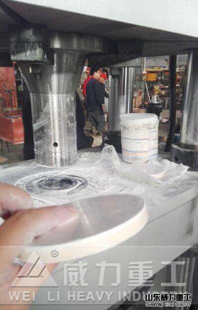 二氧化鋯烤瓷牙成型液壓機(jī)