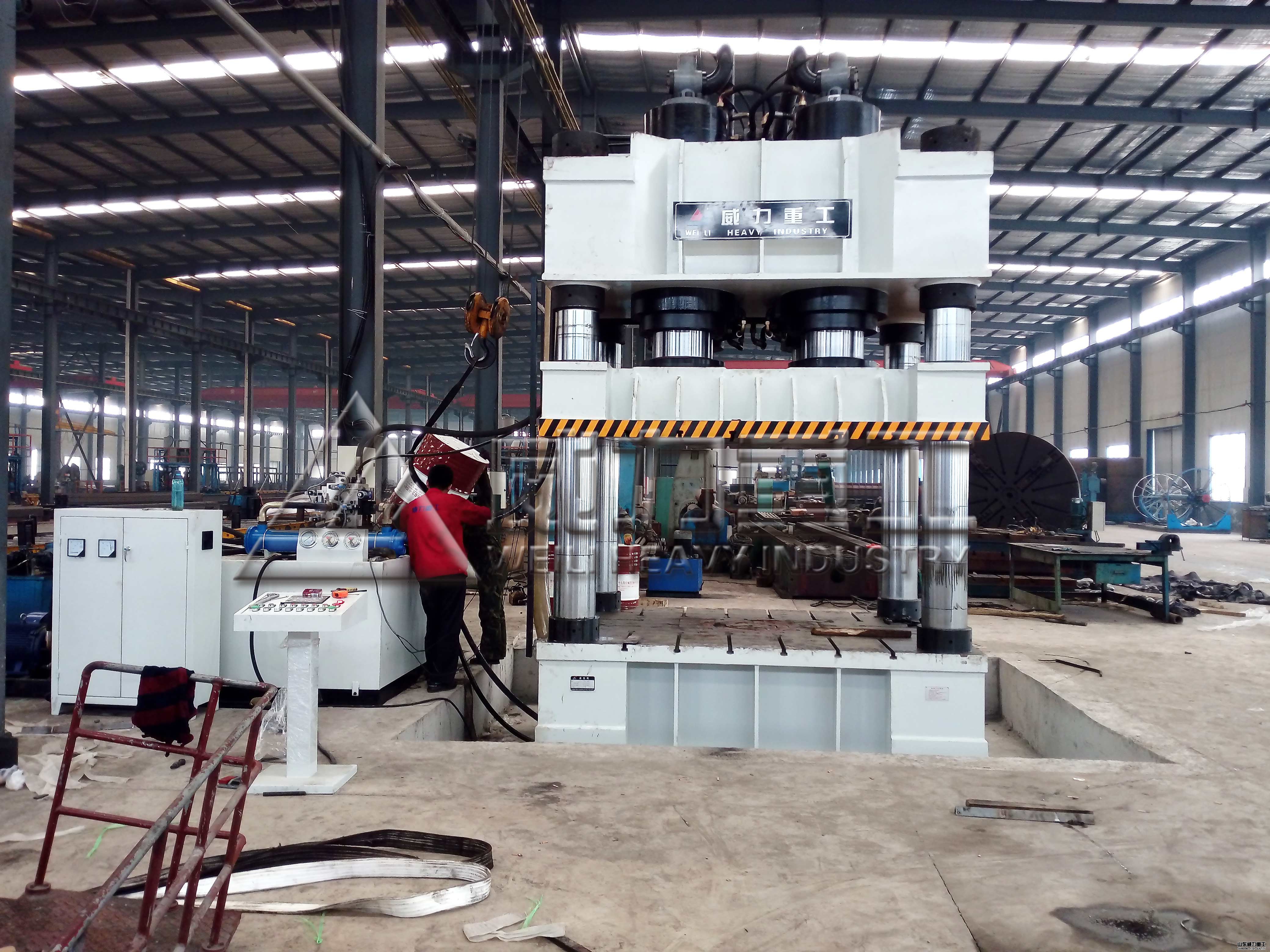 1000噸快速拉伸液壓機