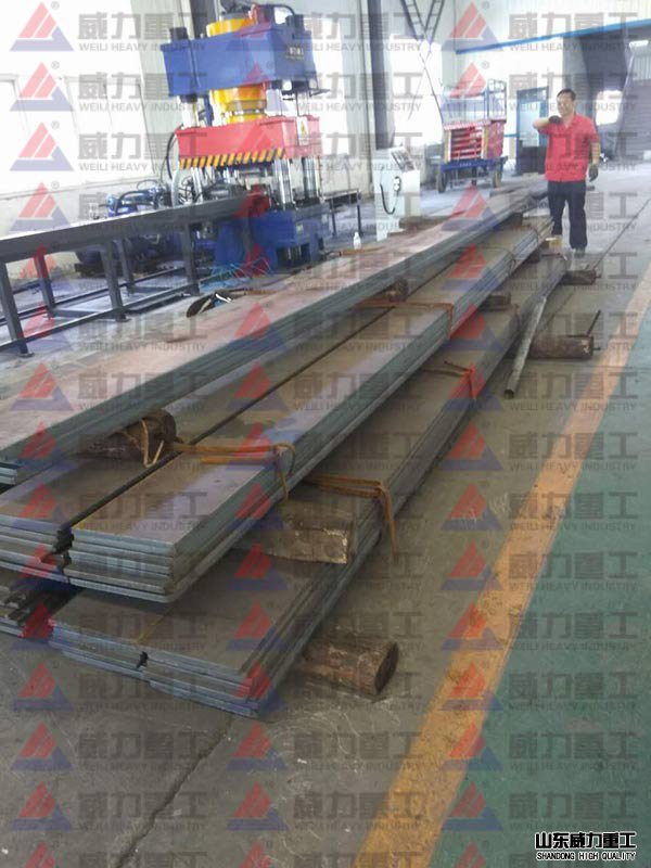 錨桿托盤液壓機生產現場