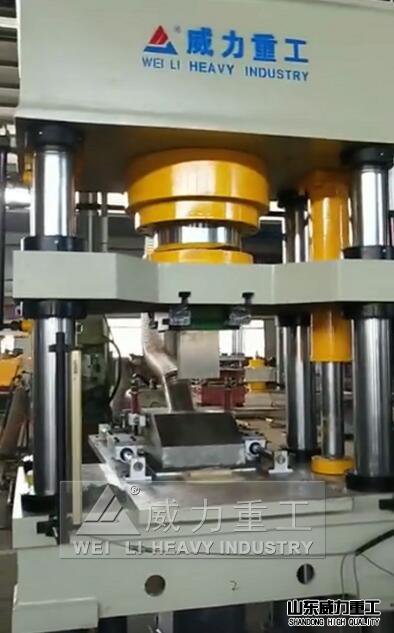 200噸液壓機車間