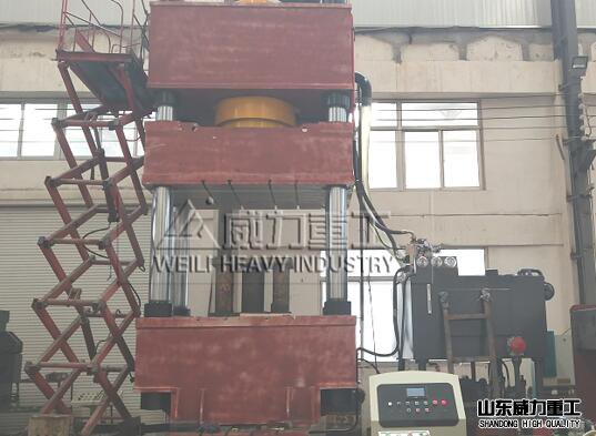 1000噸粉末液壓機車間