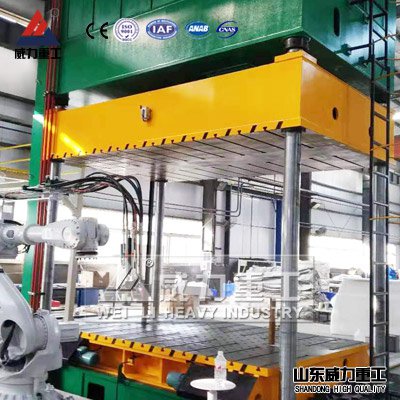 500噸汽車(chē)內(nèi)飾件模壓成型液壓機(jī)