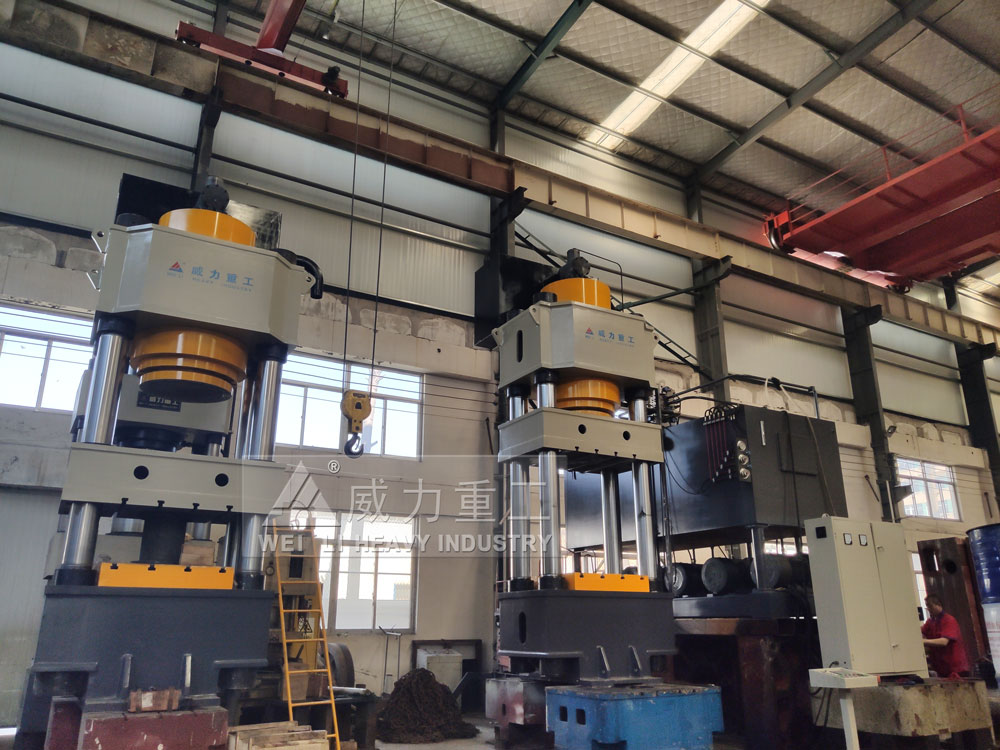 山東威力重工粒子鋼壓塊機(jī)