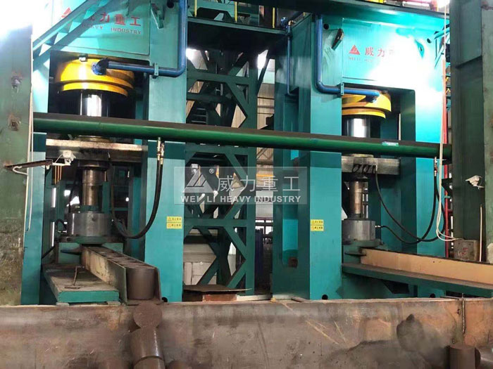 1600噸熱壓粒子鋼液壓機(jī)