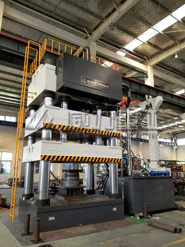 山東威力重工電梯配重塊液壓機