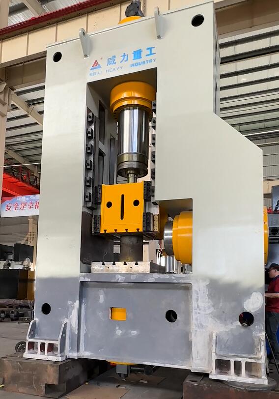 800噸框架式液壓機